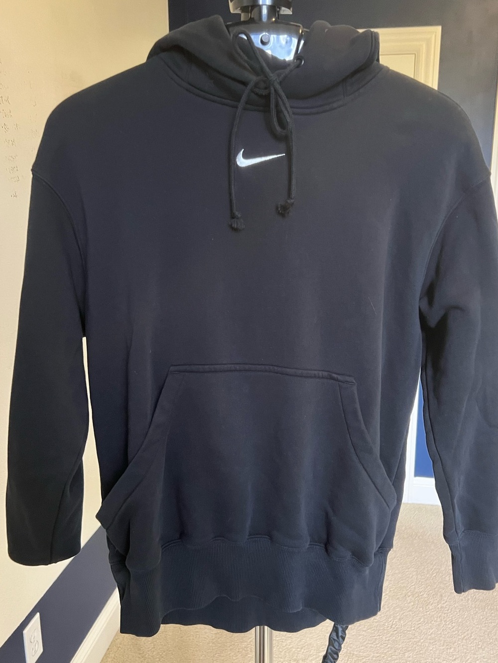 Nike women’s Black Pullover Hoodie size XS